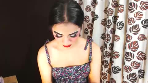 YoungMisstresslaira not into cheap online show from December 11, 11:25 am