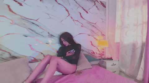 Lana online show from February 19, 2:35 pm