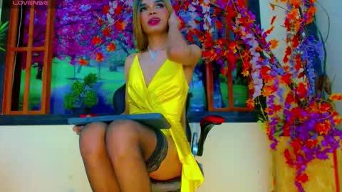 Lara Brunette  online show from November 8, 7:58 pm