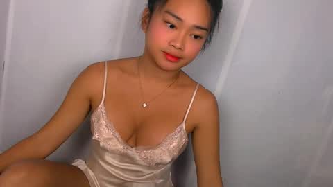 chloe3 online show from October 15, 5:24 pm