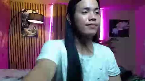 Snapshot of lava_lux chatting on October 21, 4:30 pm LUXX online show from October 21, 4:30 pm