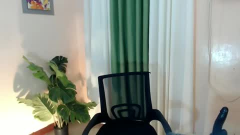 Snapshot of likliklicklengleng chatting on December 30, 11:15 am Leng online show from December 30, 11:15 am