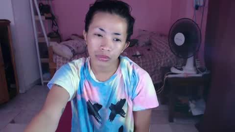 Snapshot of likliklicklengleng chatting on February 17, 9:35 am Leng online show from February 17, 9:35 am