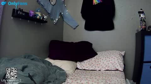 LillyLovings online show from September 28, 10:42 pm