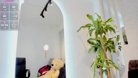 lily_cash1 online show from March 19, 11:32 am