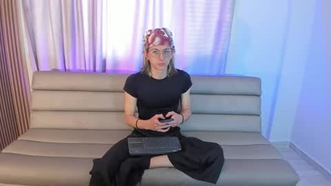 Lior evan online show from November 9, 11:44 am