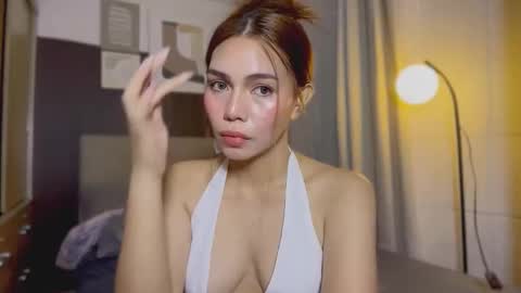 Liora of Ophir online show from February 10, 9:38 am