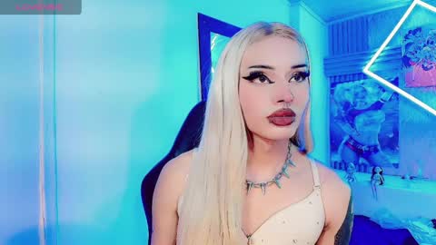 lisa_sparkleee online show from April 1, 3:19 am