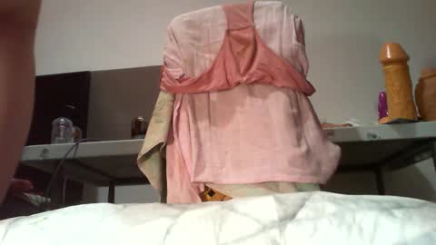 little_sissy_wendy online show from February 15, 10:21 pm