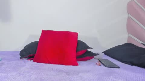 littleallison_x online show from December 4, 3:53 am