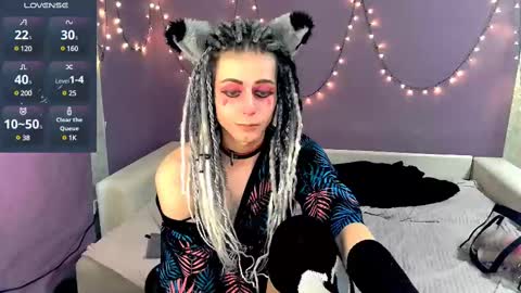 Snapshot of littlepinkcat chatting on February 16, 11:05 am Felix online show from February 16, 11:05 am