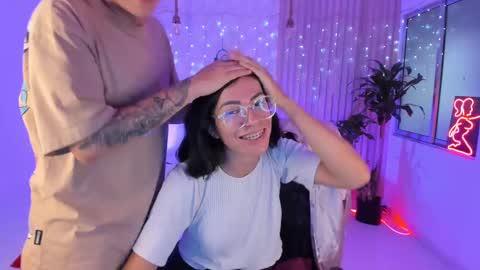 Orianaveneno online show from February 25, 9:35 pm