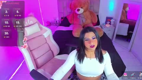 lola oberly online show from December 2, 9:12 pm