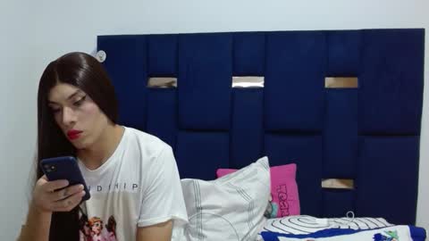 lolabloomx online show from March 9, 2:48 am