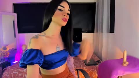 lesly lorena online show from February 11, 3:40 am