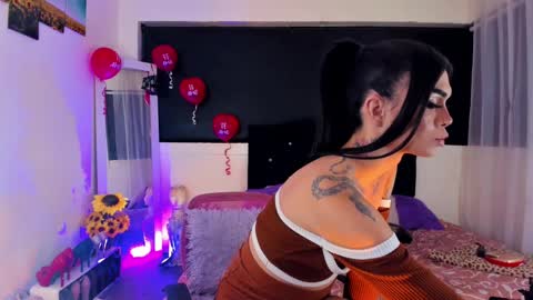 lesly lorena online show from February 16, 5:26 am