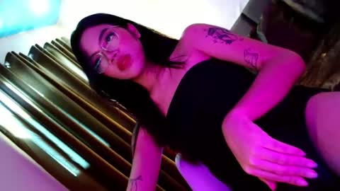 Seren online show from November 13, 5:27 am