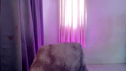 lovely_irene1 online show from January 14, 5:19 am