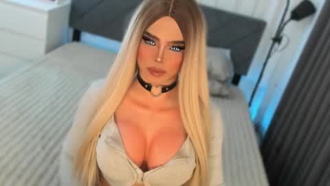 LOVELY CAREL 777 online show from April 13, 3:21 am