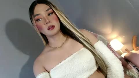 lovers moon22 online show from January 19, 9:45 pm