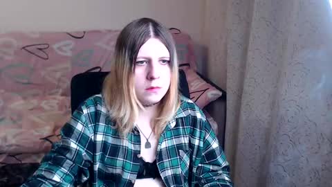 Loxasia online show from February 26, 5:07 pm