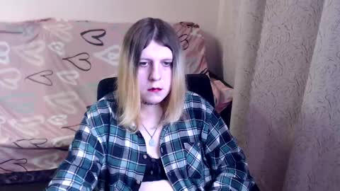 Loxasia online show from March 6, 5:29 pm