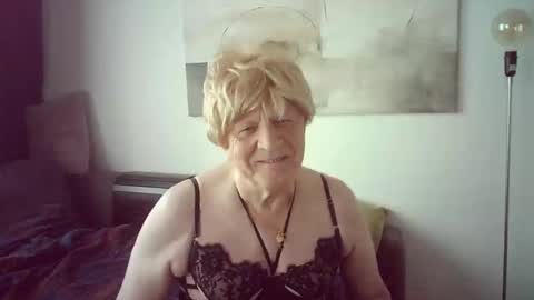 hothornylucy online show from January 9, 9:48 am