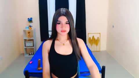 queen lux online show from October 13, 12:35 am