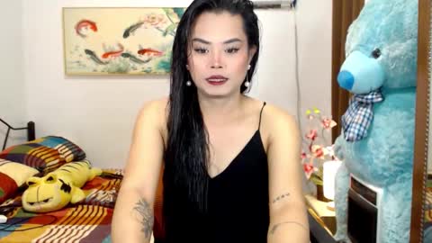 QUEEN online show from December 15, 8:10 am