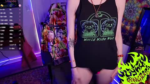 Snapshot of lynxanarres chatting on December 7, 3:53 am Lynx Anarres online show from December 7, 3:53 am