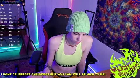 Snapshot of lynxanarres chatting on December 23, 4:12 am Lynx Anarres online show from December 23, 4:12 am