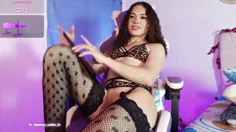 maddisson_quenn05 online show from March 9, 8:01 pm