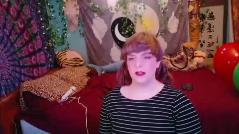 Snapshot of maddy_cat chatting on October 17, 3:15 pm Maddy Cat online show from October 17, 3:15 pm