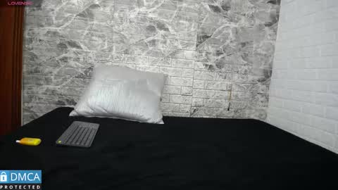 maevekuro online show from September 27, 3:26 am