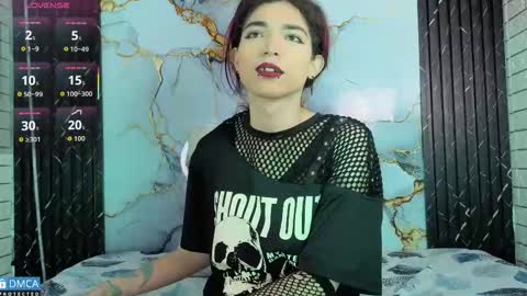 maevekuro online show from October 13, 3:19 am