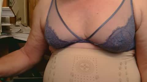 manwithboobs online show from January 7, 9:18 pm