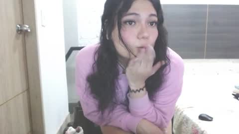 Snapshot of mariabril77 chatting on October 15, 12:49 pm Call me Mara online show from October 15, 12:49 pm