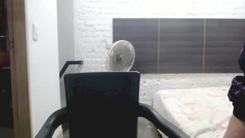 Snapshot of mariabril77 chatting on October 20, 1:58 pm Call me Mara online show from October 20, 1:58 pm
