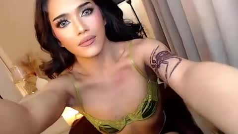 mariah_clara online show from October 22, 4:20 pm