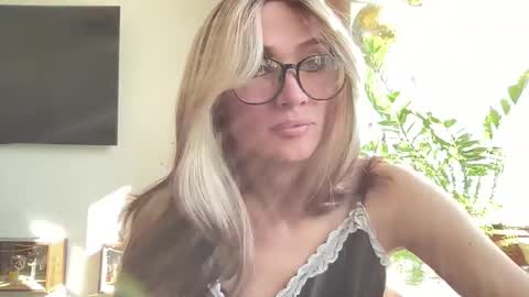 Mari online show from March 18, 12:15 pm