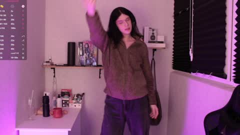 Mark online show from December 5, 4:28 pm