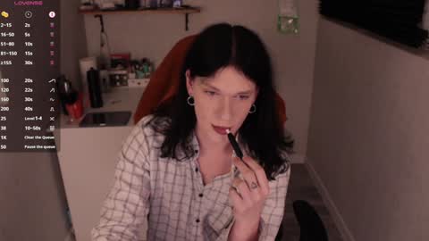 Mark online show from December 22, 6:04 pm