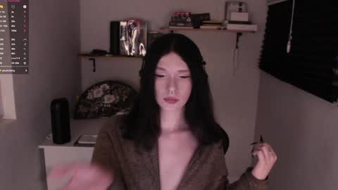 Mark online show from February 3, 6:49 pm