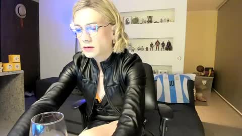 marla85 online show from July 16, 1:55 am