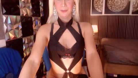 massivecockasiants online show from June 15, 3:25 pm