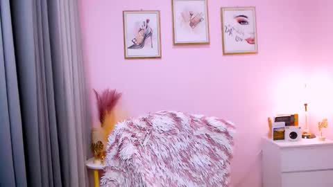 maxie greyson online show from February 21, 2:06 am