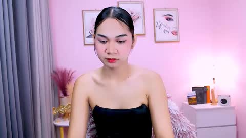 maxie greyson online show from February 24, 12:30 am