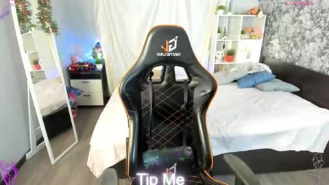 Leila online show from January 18, 11:51 am