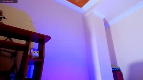 megan_7777 online show from February 28, 1:47 am