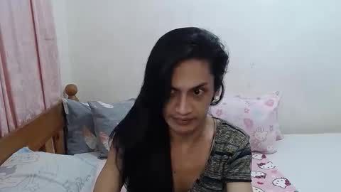 Mary Mhae online show from January 7, 5:27 pm